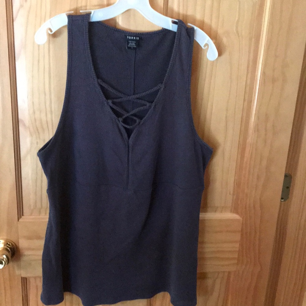 Torrid Women’s Gray Fancy V-neck Tank Top